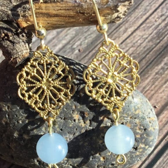 Beautiful filigree earrings with aquamarine bead - Picture 2 of 2